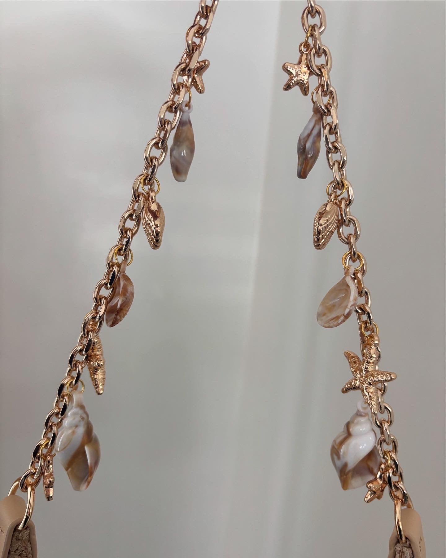 'SHELLÉ' shoulder bag in BEIGE