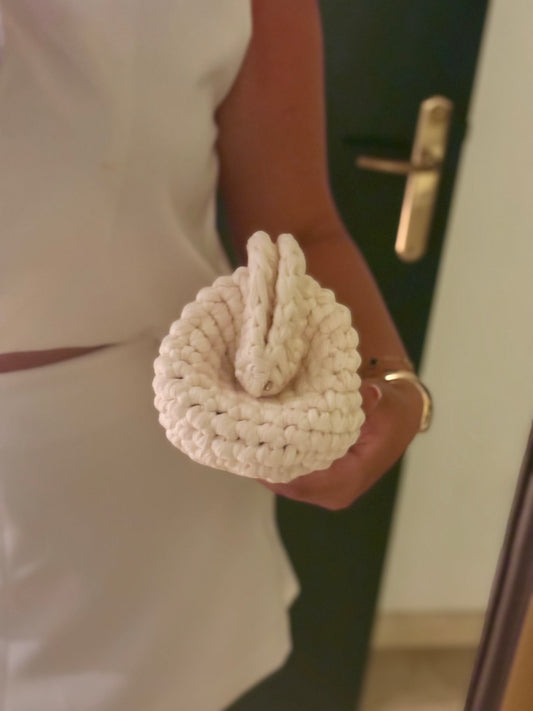 ‘The Woven Clutch’ in CREAM