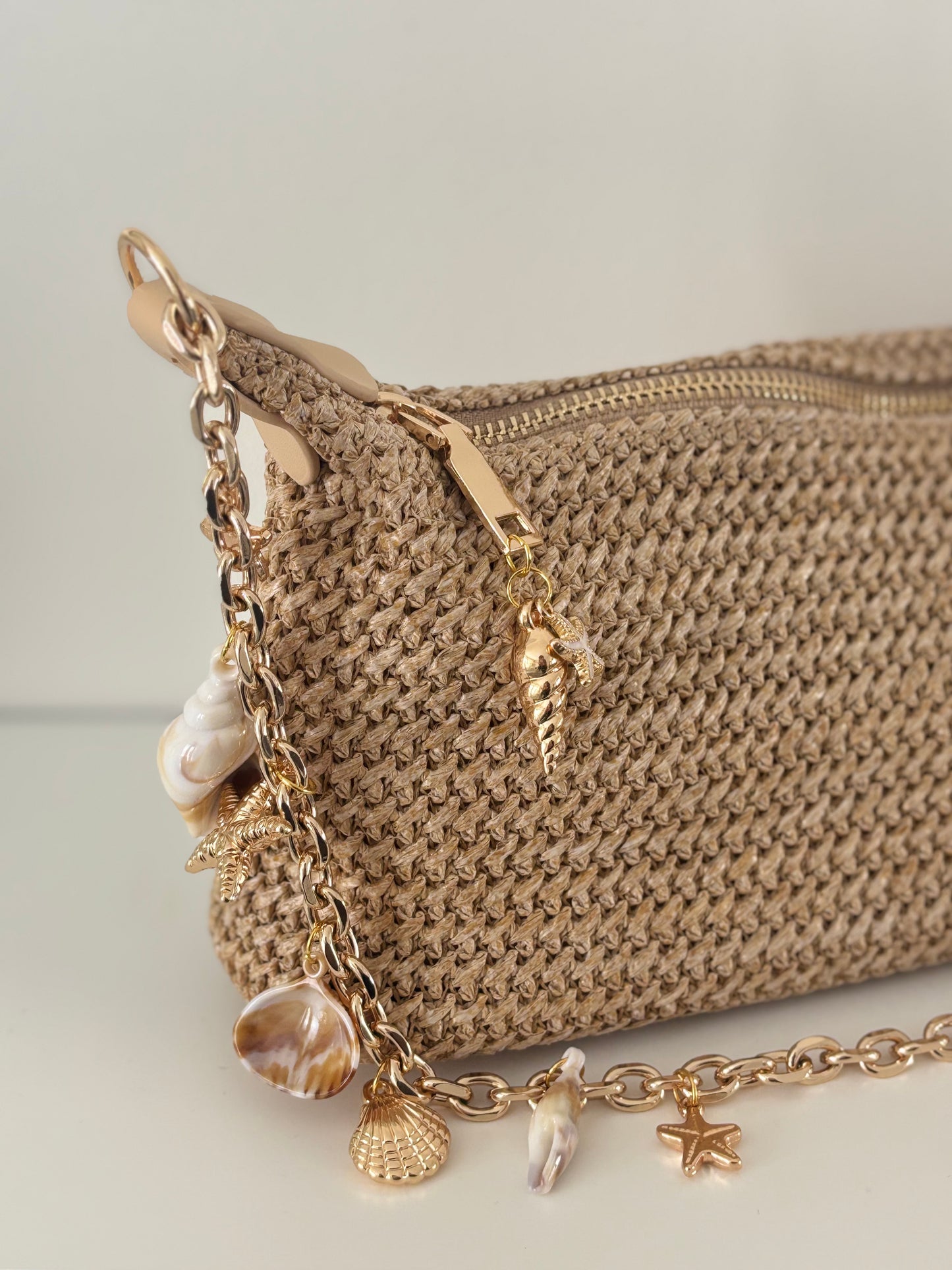 'SHELLÉ' shoulder bag in BEIGE