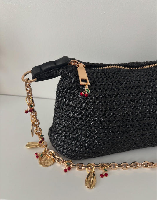 ‘SHELLÉ’ shoulder bag in BLACK